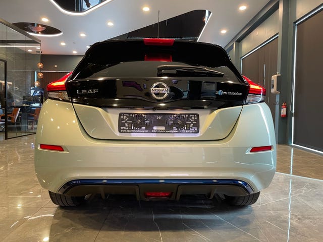 2020 NISSAN LEAF - 10