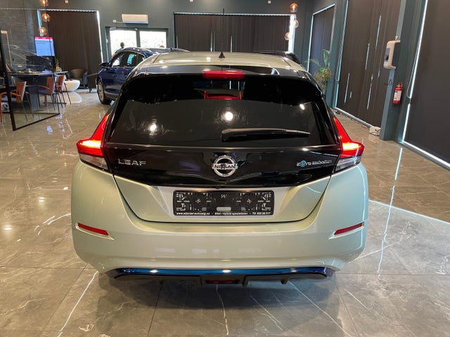 2020 NISSAN LEAF - 9