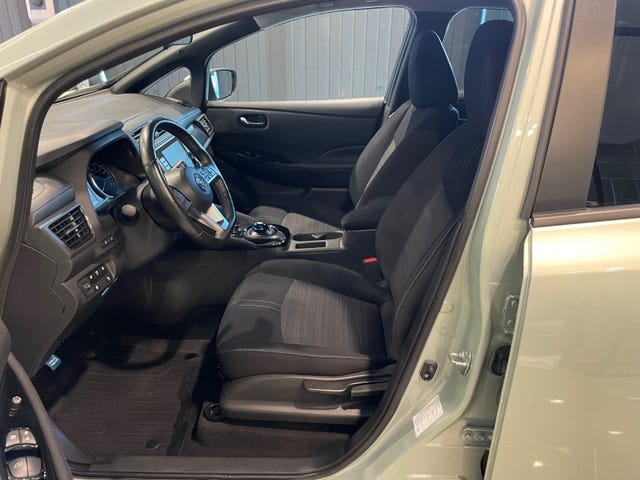 2020 NISSAN LEAF - 16