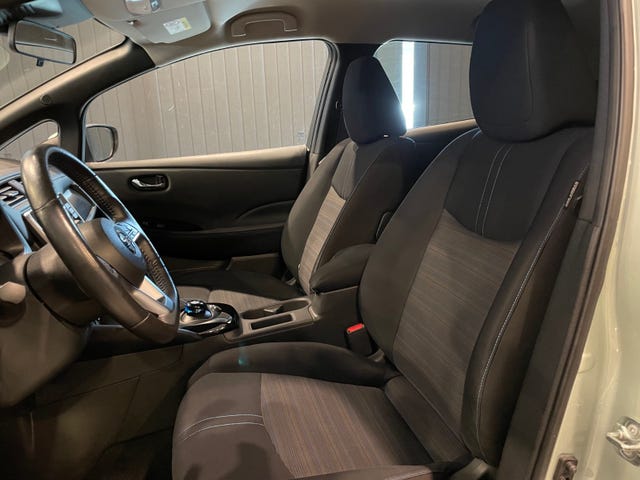 2020 NISSAN LEAF - 18