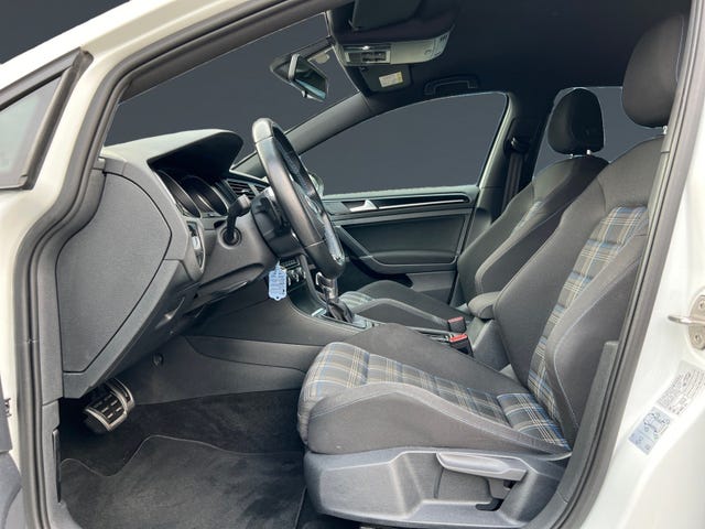 2015 VOLKSWAGEN GOLF - 10