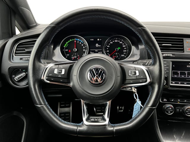 2015 VOLKSWAGEN GOLF - 15