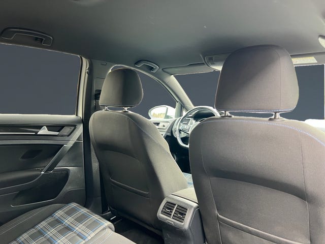 2015 VOLKSWAGEN GOLF - 13