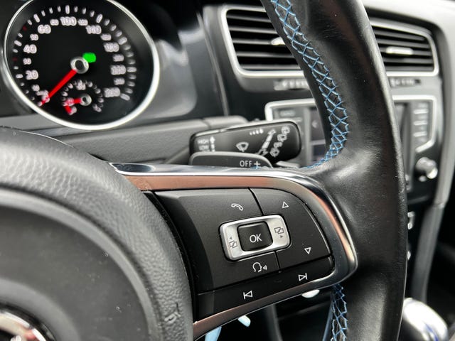2015 VOLKSWAGEN GOLF - 17