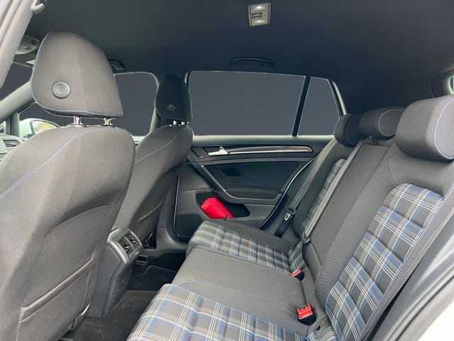 2015 VOLKSWAGEN GOLF - 12