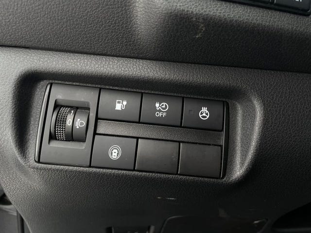 2022 NISSAN LEAF - 12