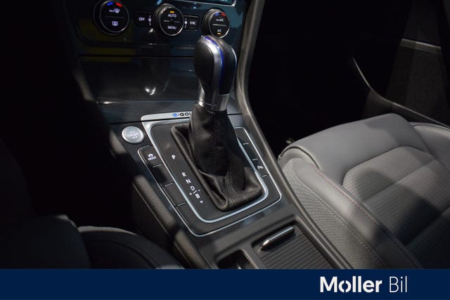 2018 VOLKSWAGEN GOLF - 23