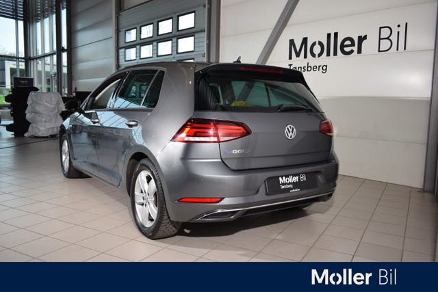WVWZZZAUZJ8909144 2018 VOLKSWAGEN GOLF-2