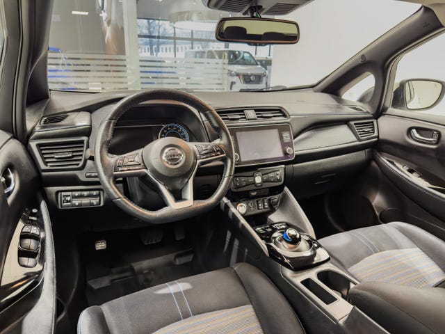 2020 NISSAN LEAF - 10