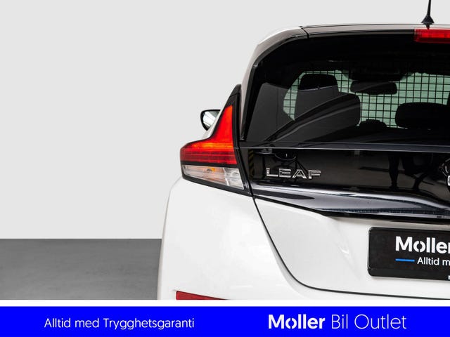 2018 NISSAN LEAF - 8