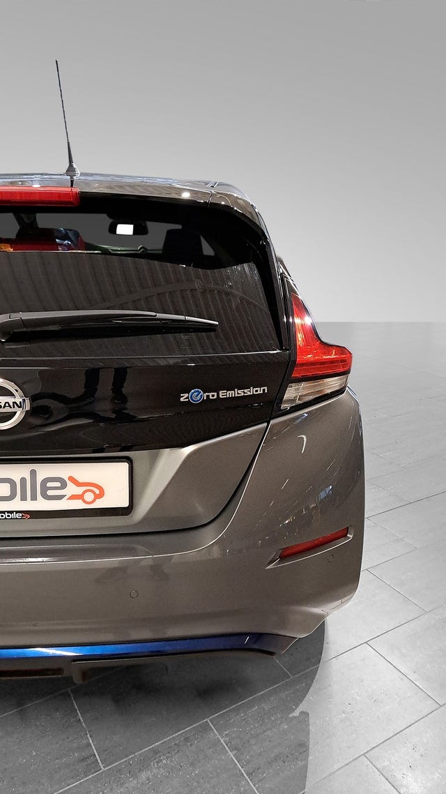 2020 NISSAN LEAF - 9