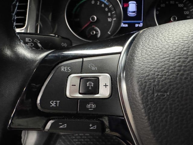 2019 VOLKSWAGEN GOLF - 12