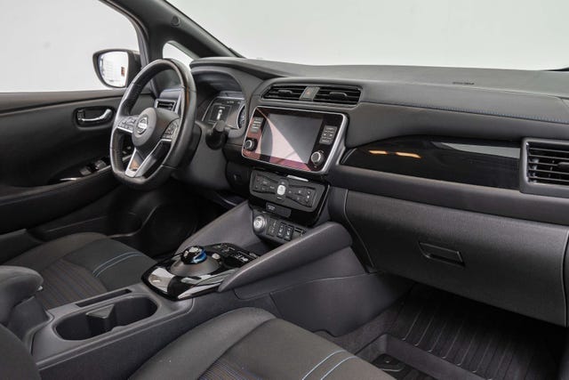 2021 NISSAN LEAF - 21