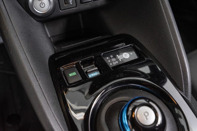 2021 NISSAN LEAF - 9