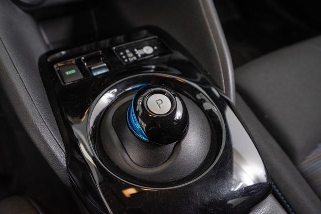 2021 NISSAN LEAF - 8