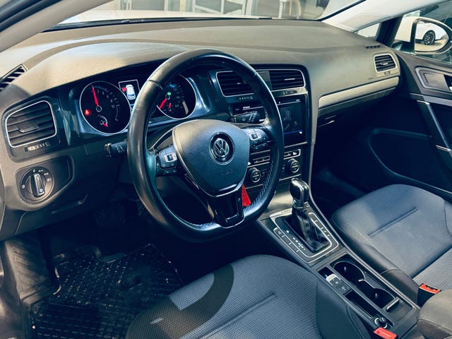 WVWZZZAUZJW906827 2018 VOLKSWAGEN GOLF-5