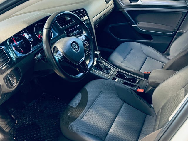 WVWZZZAUZJW906827 2018 VOLKSWAGEN GOLF-4