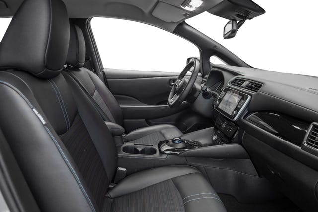 2022 NISSAN LEAF - 25