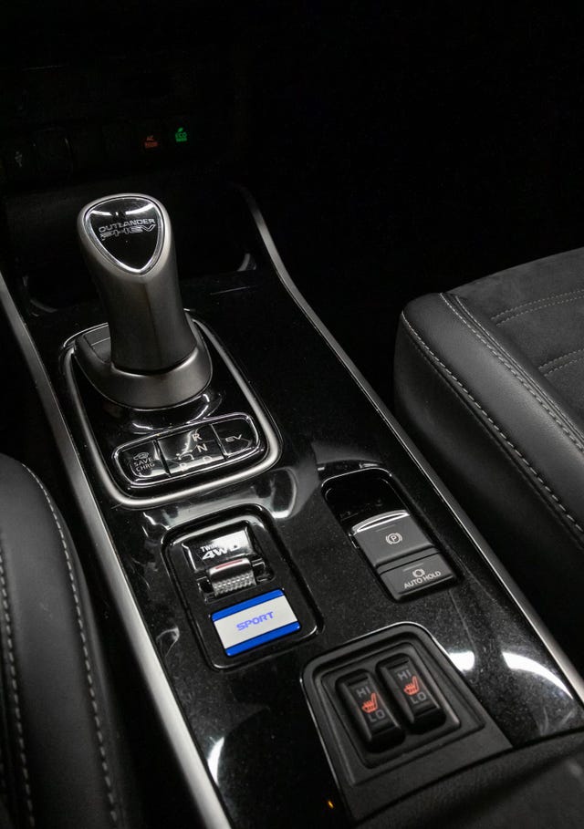 2020 MITSUBISHI OUTLANDER - 13