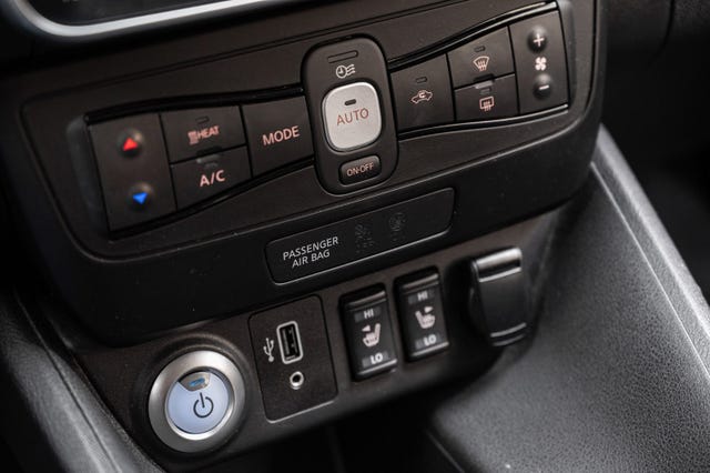 2021 NISSAN LEAF - 18