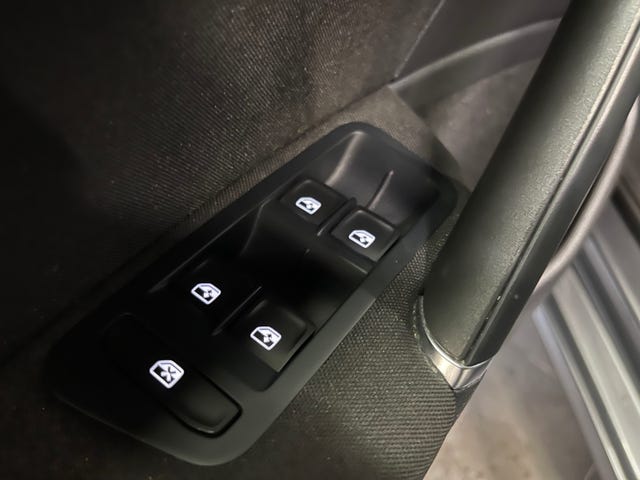 2018 VOLKSWAGEN GOLF - 18