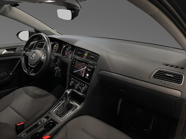 2018 VOLKSWAGEN GOLF - 12