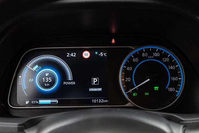2022 NISSAN LEAF - 14