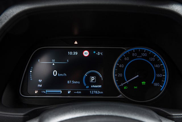 2022 NISSAN LEAF - 17