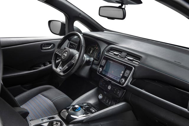 2022 NISSAN LEAF - 26