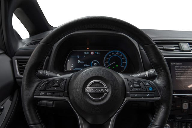 2022 NISSAN LEAF - 15