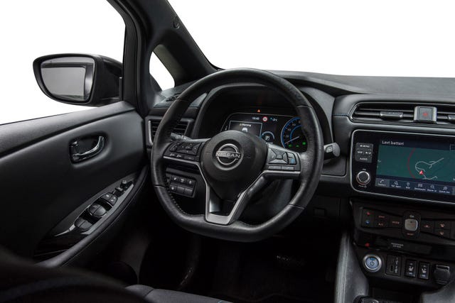 2022 NISSAN LEAF - 14
