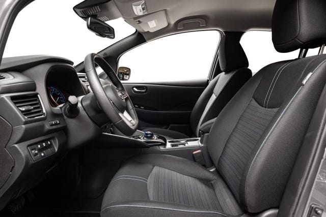 2022 NISSAN LEAF - 9