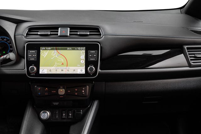 2022 NISSAN LEAF - 18