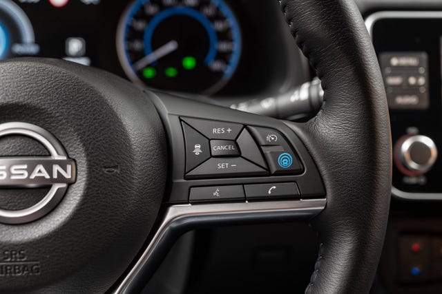 2022 NISSAN LEAF - 13