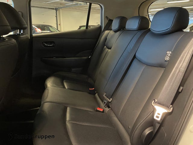 2018 NISSAN LEAF - 23