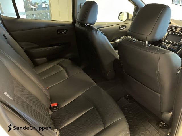 2018 NISSAN LEAF - 24