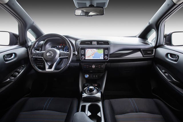 2022 NISSAN LEAF - 17