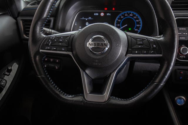 2022 NISSAN LEAF - 18