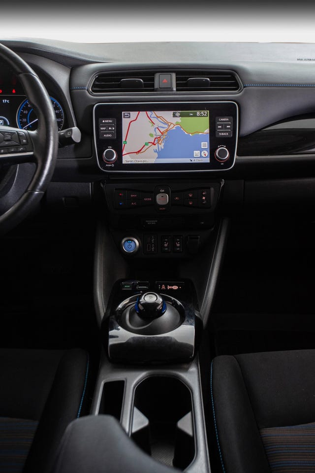 2022 NISSAN LEAF - 15