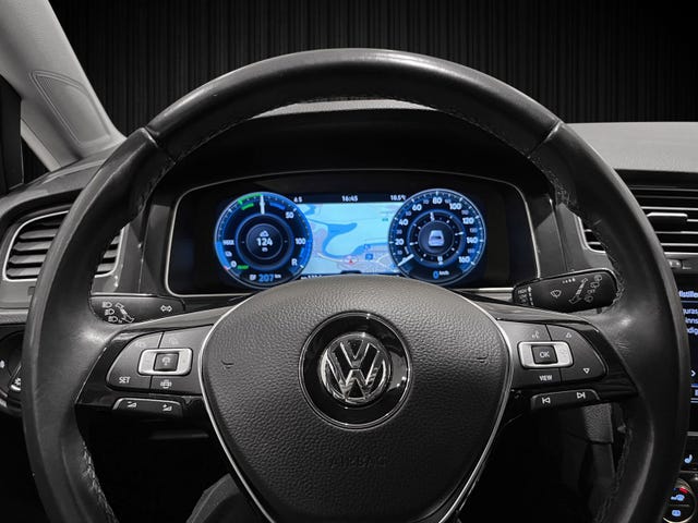 2018 VOLKSWAGEN GOLF - 17