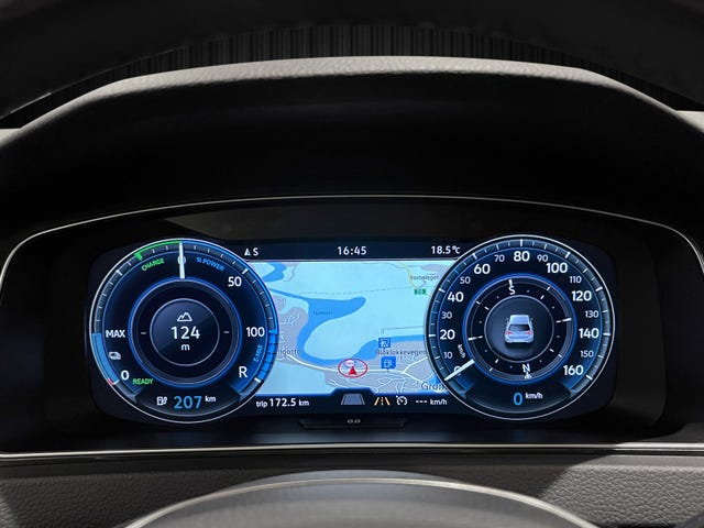 2018 VOLKSWAGEN GOLF - 19