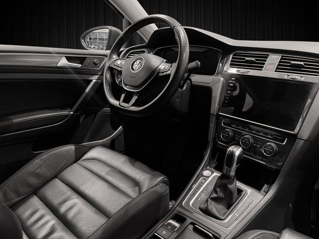 2018 VOLKSWAGEN GOLF - 12