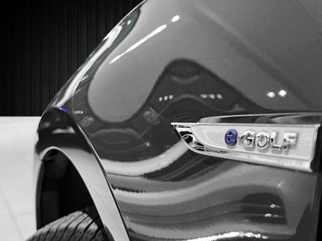 2018 VOLKSWAGEN GOLF - 9