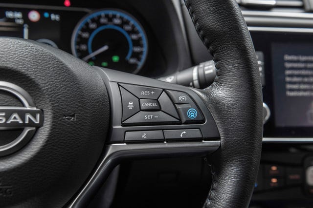 2022 NISSAN LEAF - 16