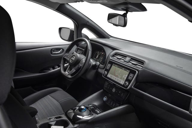 2022 NISSAN LEAF - 25