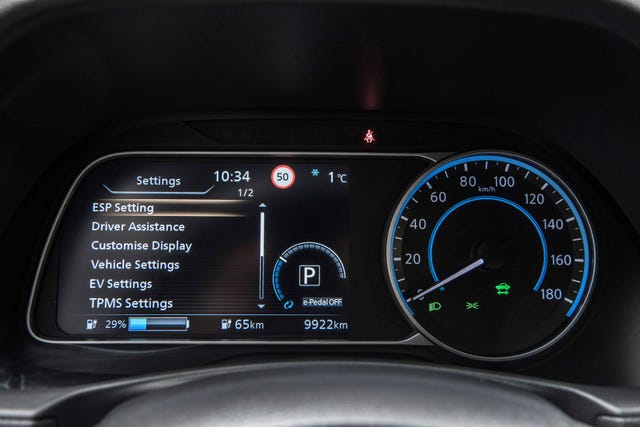 2022 NISSAN LEAF - 17