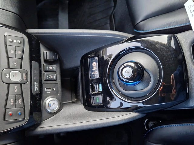 2020 NISSAN LEAF - 19