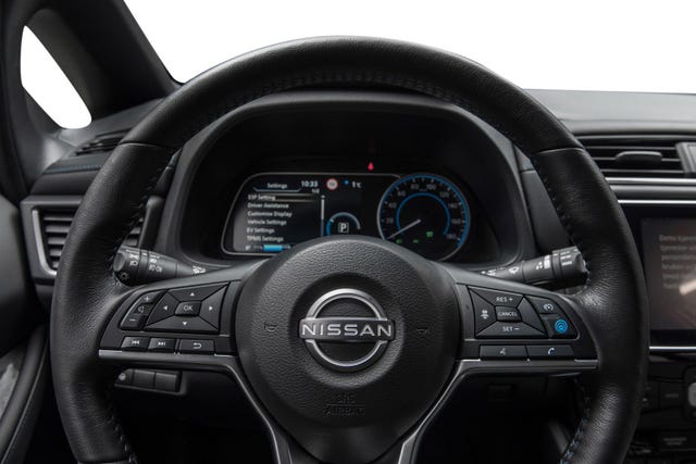 2022 NISSAN LEAF - 15