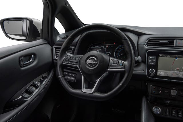 2022 NISSAN LEAF - 14