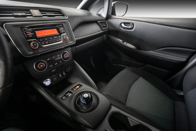2021 NISSAN LEAF - 17